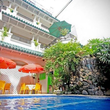 Hotel Galleria Davao Екстер'єр фото