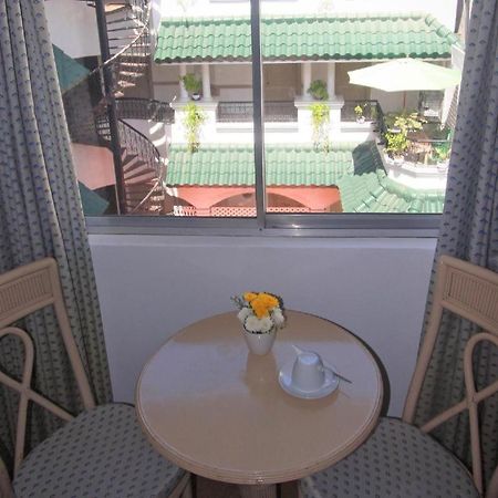 Hotel Galleria Davao Екстер'єр фото