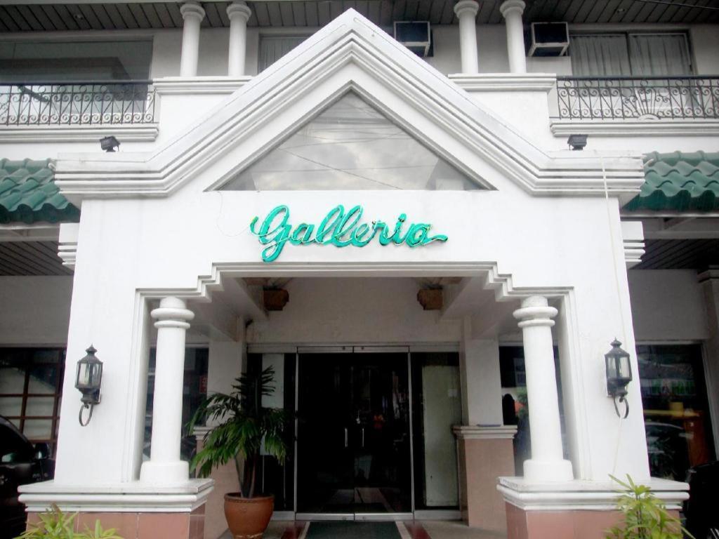 Hotel Galleria Davao Екстер'єр фото