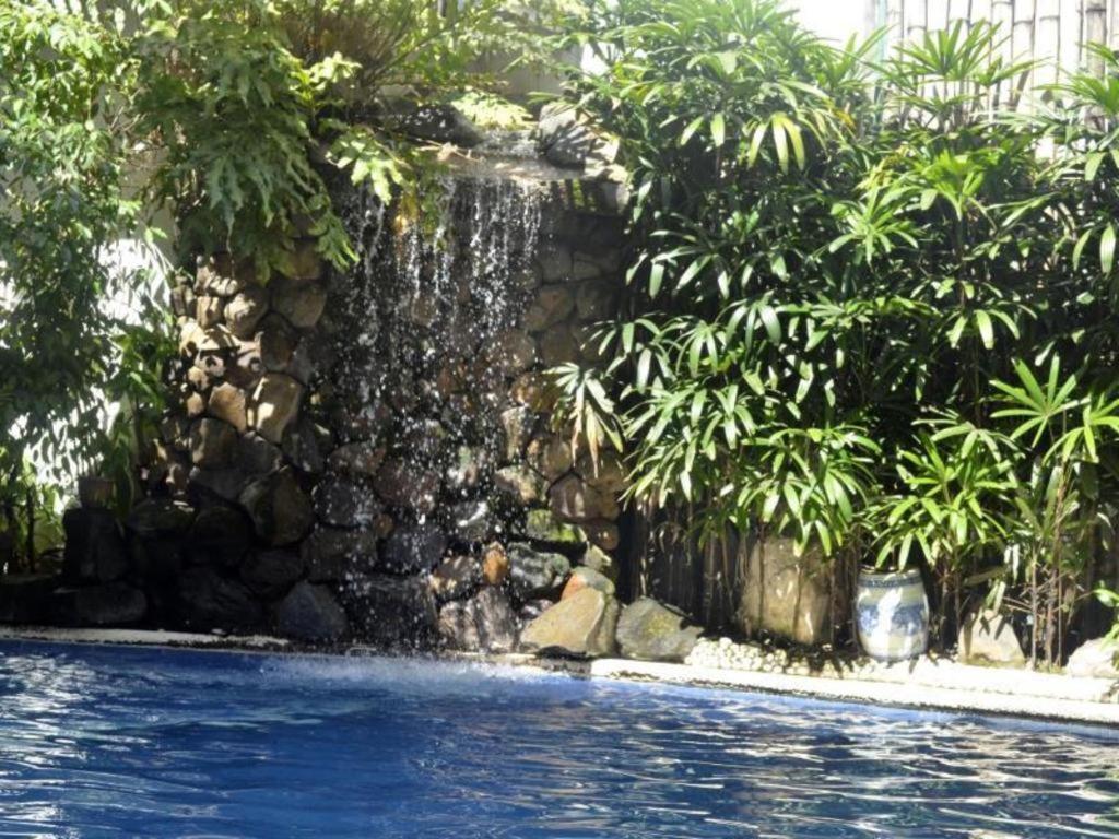 Hotel Galleria Davao Екстер'єр фото