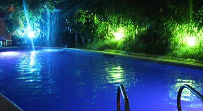 Hotel Galleria Davao Екстер'єр фото