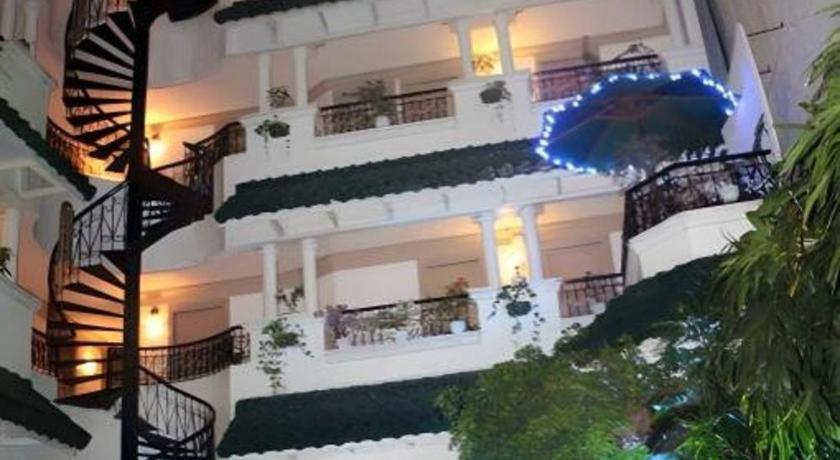 Hotel Galleria Davao Екстер'єр фото