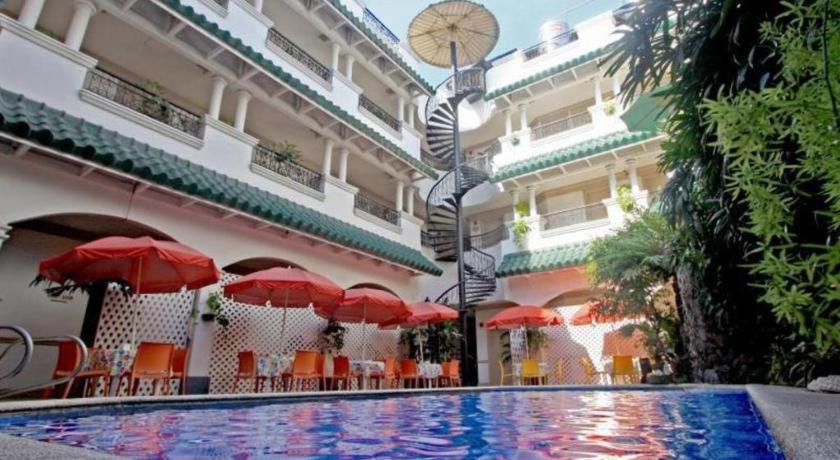 Hotel Galleria Davao Екстер'єр фото