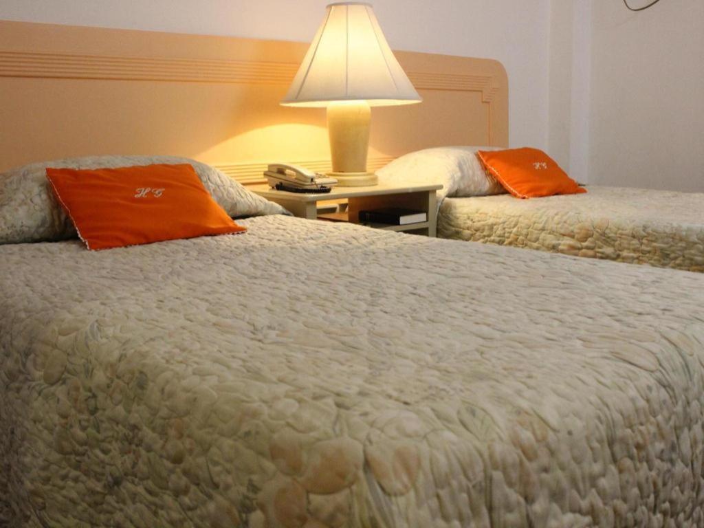 Hotel Galleria Davao Екстер'єр фото