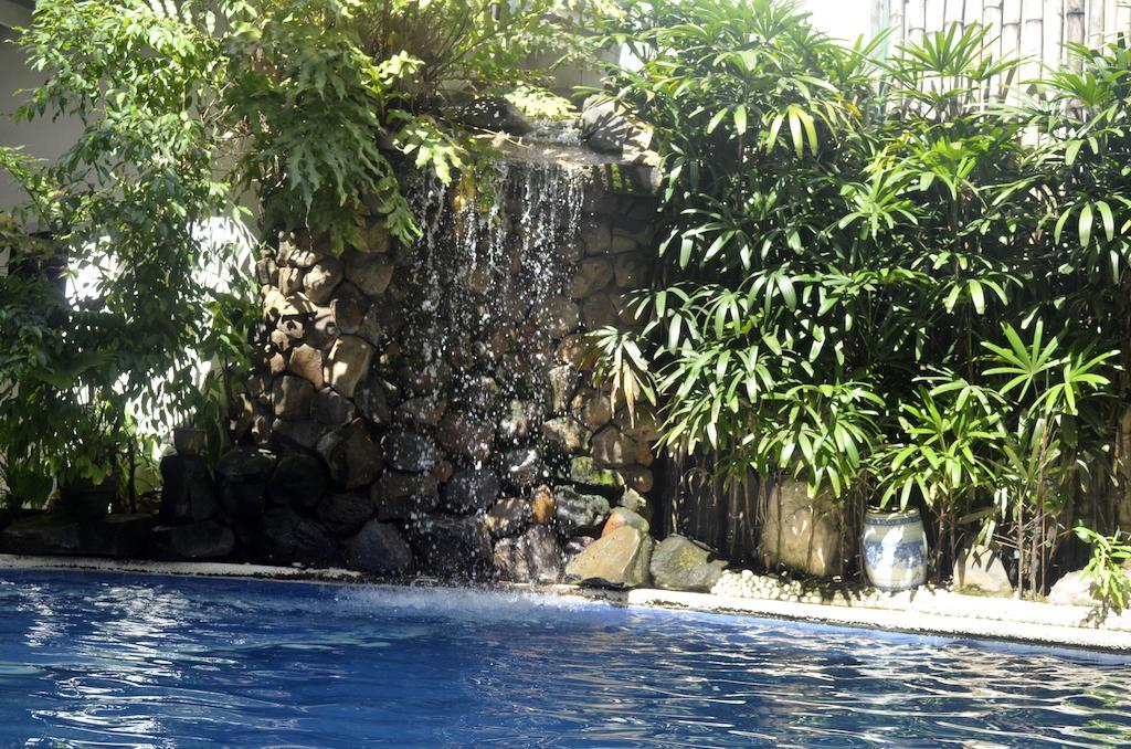 Hotel Galleria Davao Екстер'єр фото
